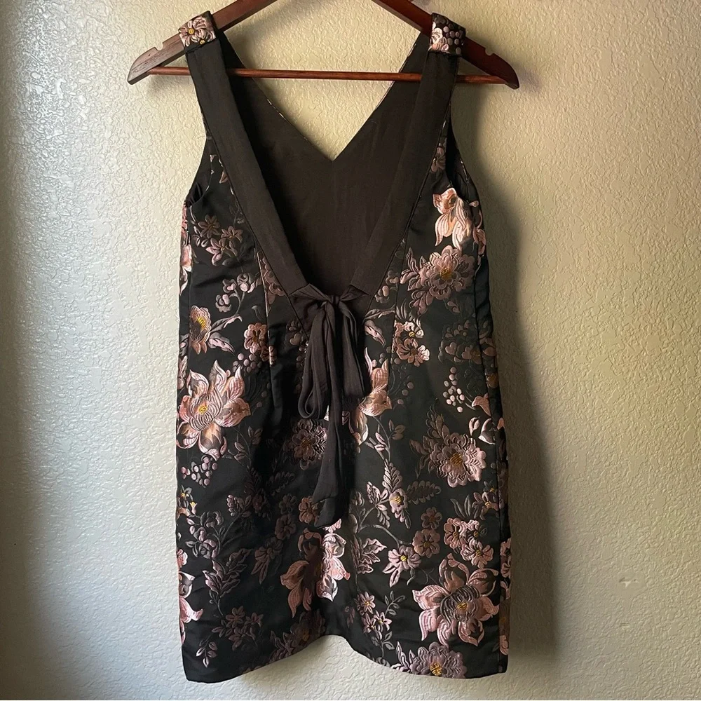 Urban Outfitters Womens Jacquard Metallic Shift Dress XS party holiday formal